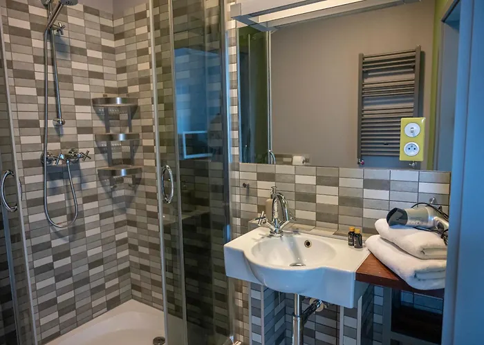 斯洛奈克兹纳共和酒店 3*